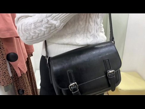 ❤️ Masturbarea în public a tinerei târfe FeralBerry cu un dildo în cabina de probă ❌ at ro.bassaniluigi.ru ❌
